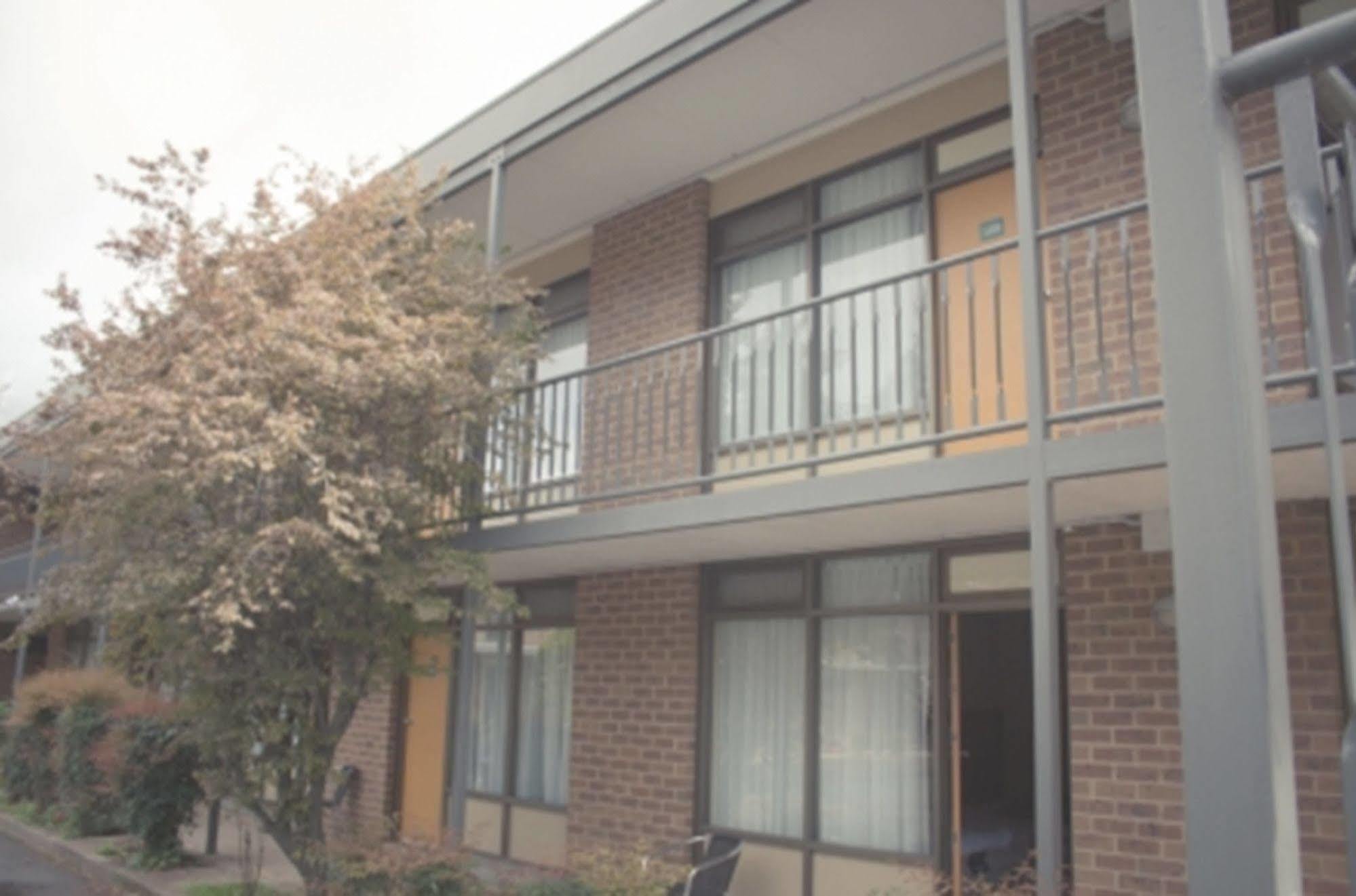 Red Cedars Motel Camberra Exterior foto