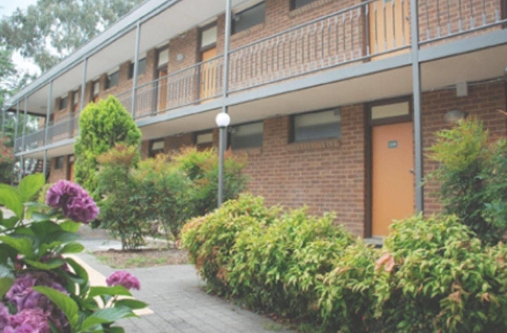 Red Cedars Motel Camberra Exterior foto