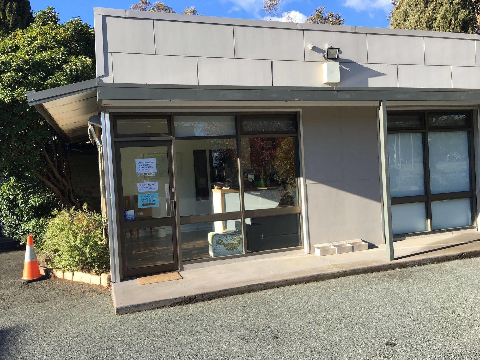 Red Cedars Motel Camberra Exterior foto