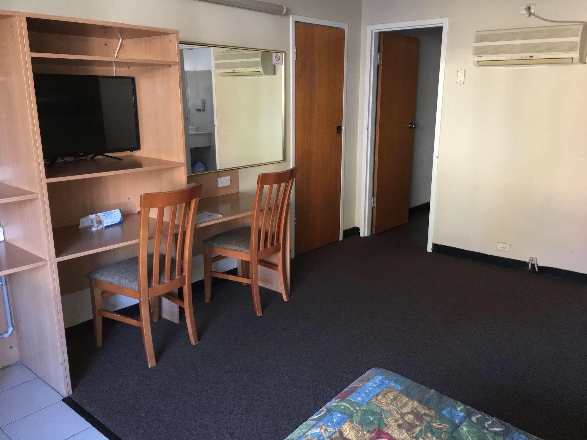 Red Cedars Motel Camberra Exterior foto
